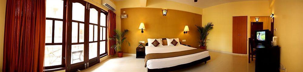 The Ocean Park Beach Resort Kovalam Buitenkant foto