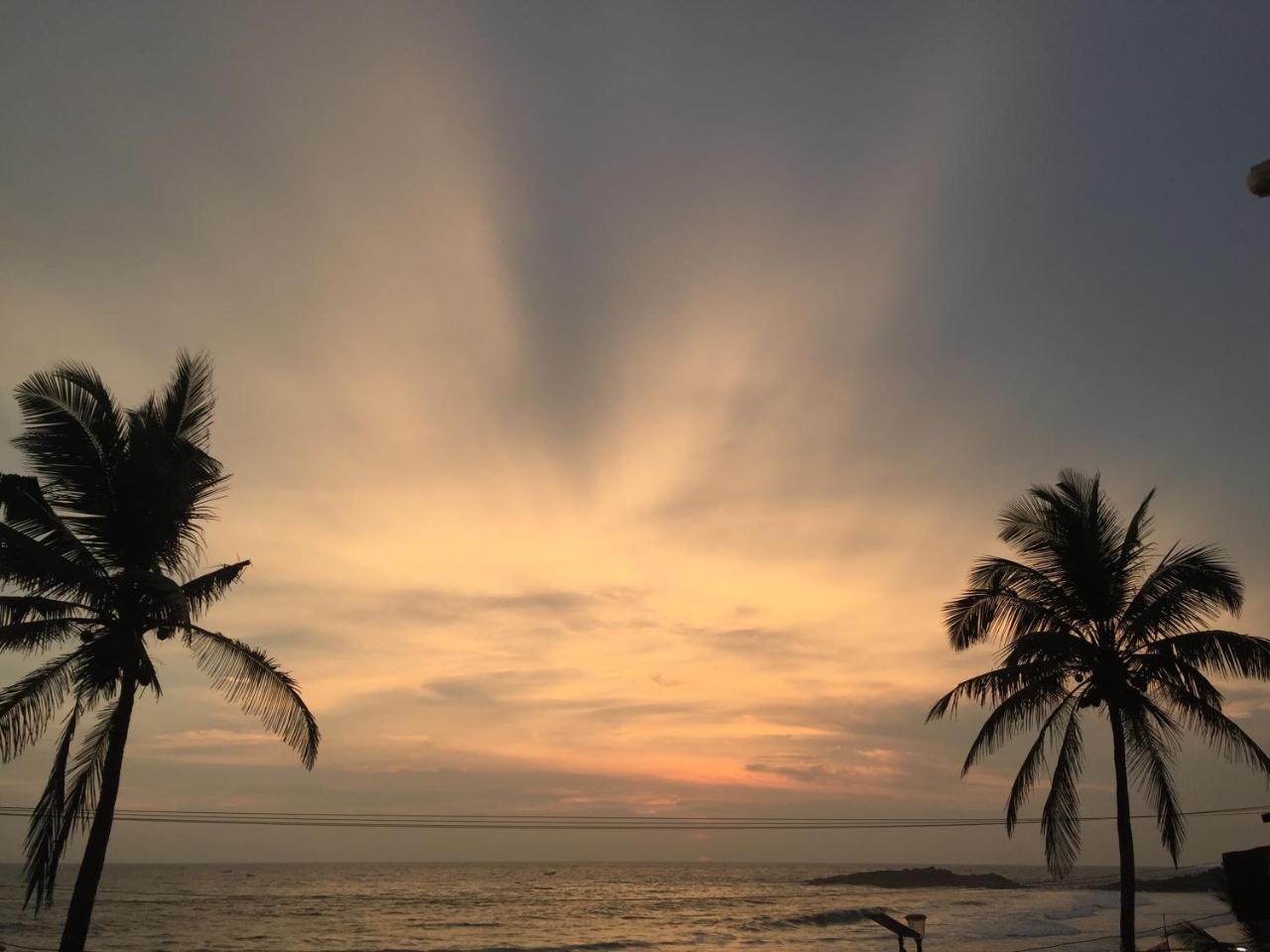 The Ocean Park Beach Resort Kovalam Buitenkant foto